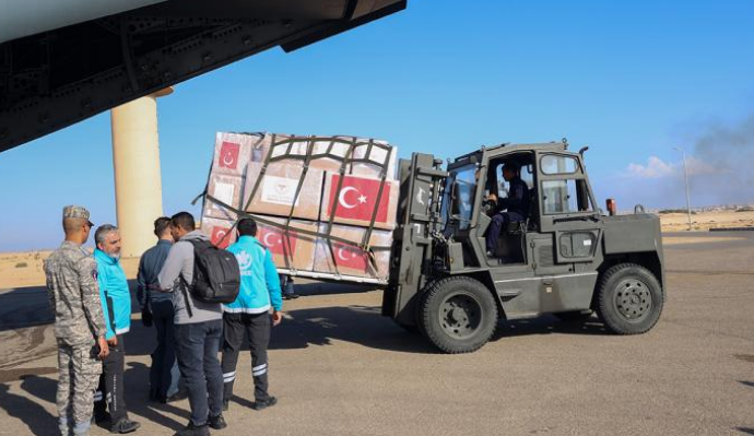 Türkiye’nin Gazze için gönderdiği sağlık yardımı Mısır’a ulaştı