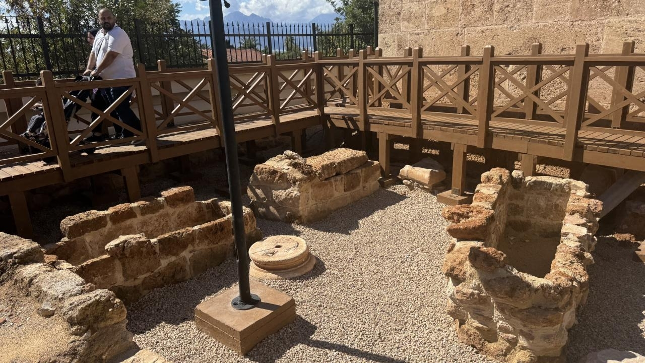 3 mezar koruma altına alındı