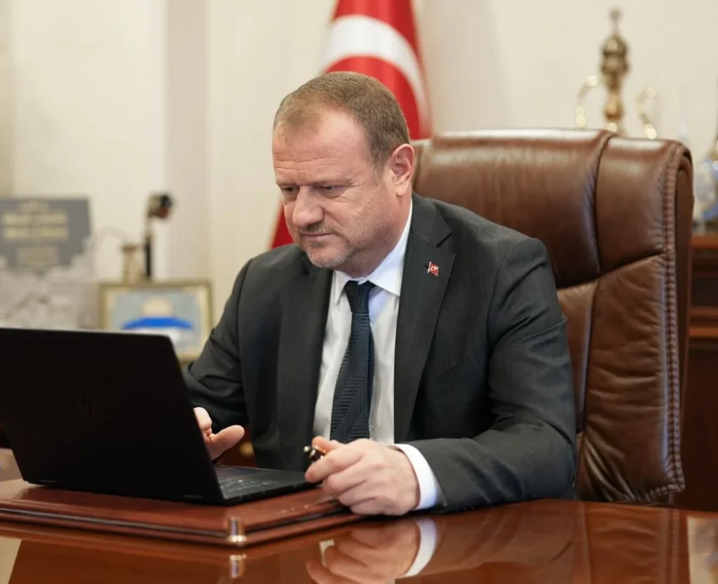 Bin yıl denen karanlık dönem tarihe gömüldü