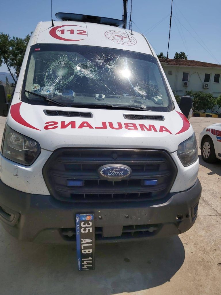 Hayat kurtarmak için saniyelerle yarışan 112 Acil Sağlık Hizmetleri personellerine,