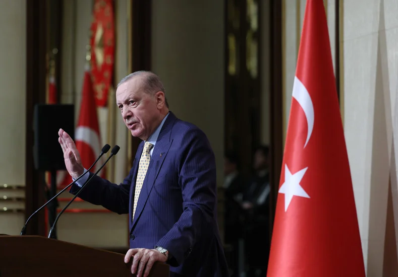 Erdoğan çifti devlet himayesindeki çocukları ağırladı