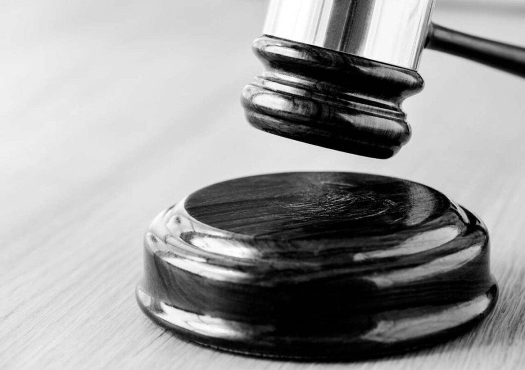 Hekim Birliği Sendikası tarafından, sözleşmesi yenilenmeyen bir aile hekimi adına