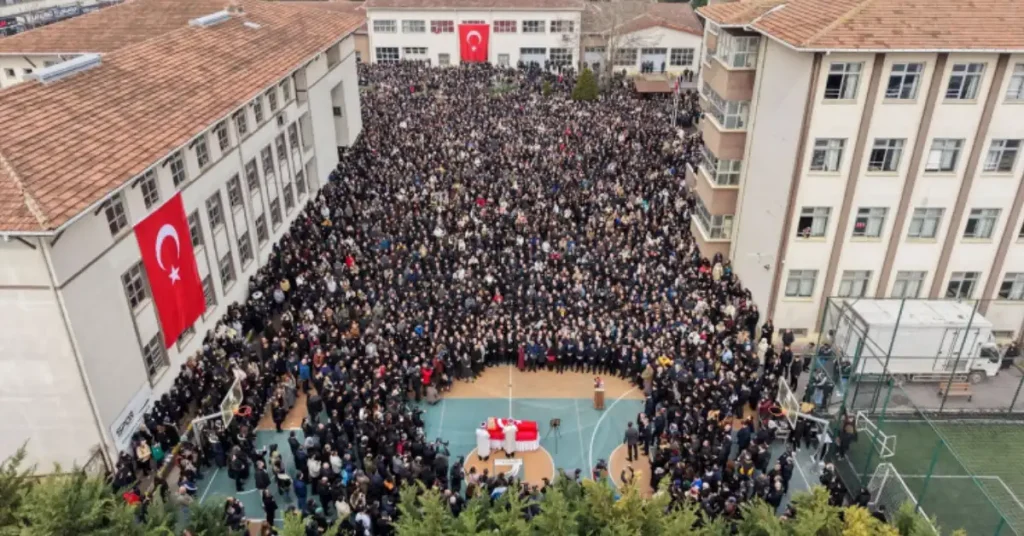 Öğretmen Fatma Nur Çelik son yolculuğuna uğurlandı
