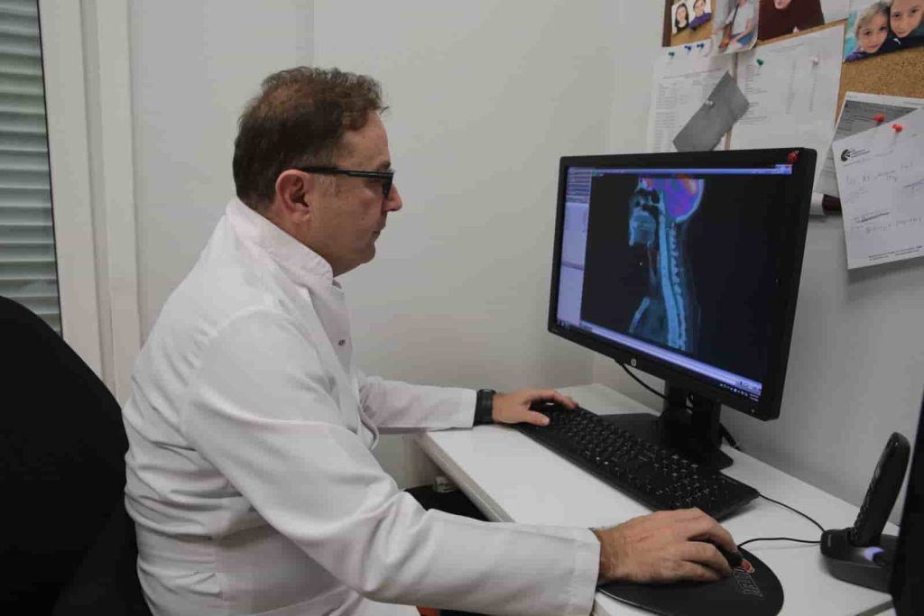 Radyasyon Onkoloji Uzmanı Dr. Özgür Ozan Şeşeoğulları, radyoterapi ile ilgili