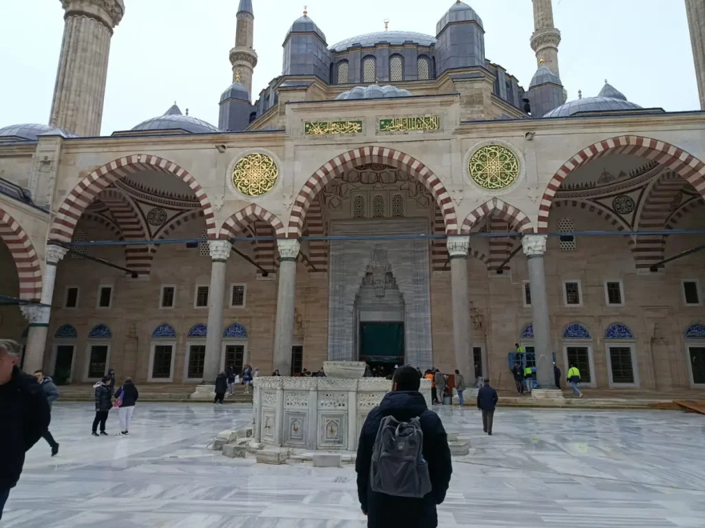 Ramazan Bayramı namaz saatleri belli oldu: İl il saatler açıklandı