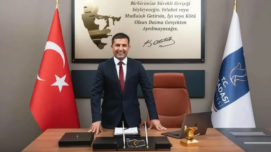 Rüşvet soruşturması sonrası Kuşadası Belediye Başkanı Günel görevden alındı