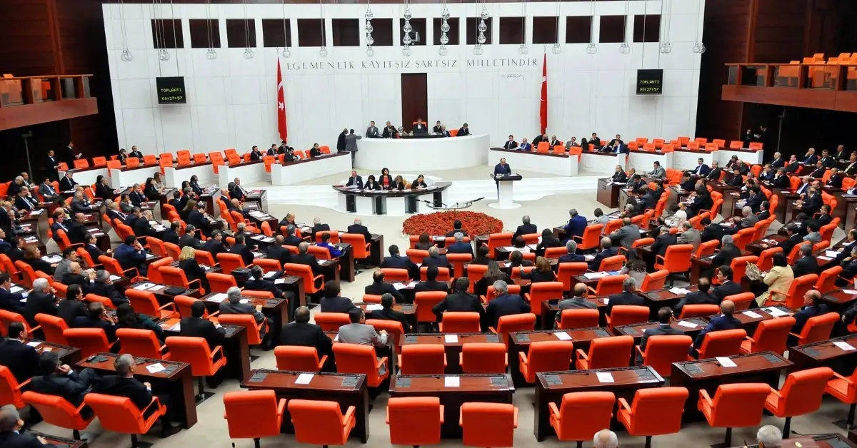 Sosyal medyaya yaş sınırı geliyor