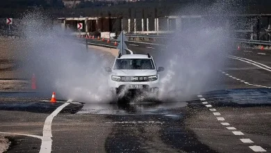 Trafik polislerine zorlu parkurda sürüş eğitimi veriliyor