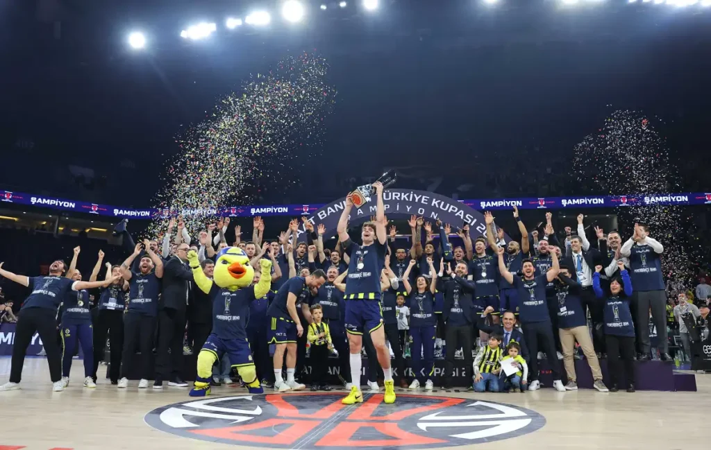 Türkiye Kupası’nda zafer Fenerbahçe Beko’nun oldu