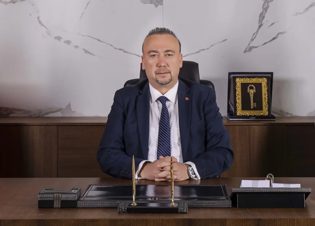Uşak Belediye Başkanı Özkan Yalım tutuklandı