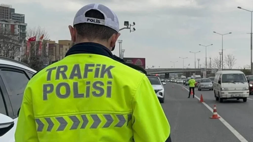 Yeni trafik cezaları yürürlüğe girdi