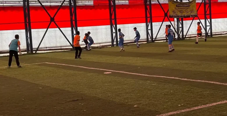 Ağrı’da “Maarifin Kalbinde Çocuk” etkinlikleri kapsamında Minikler Futbol Turnuvası başladı