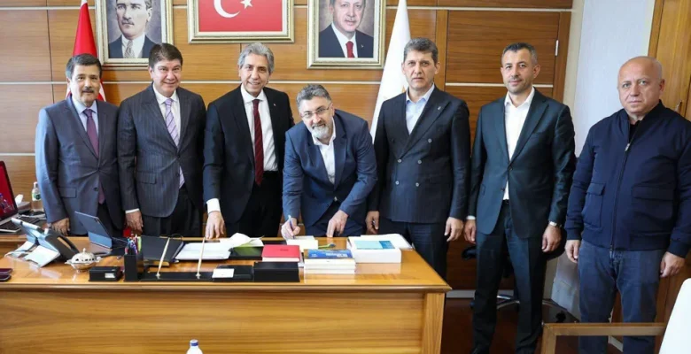 Ak Parti'ye katılan Kumbul'dan ilk açıklama geldi