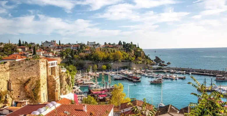 Antalya’da yabancı turist sayısı 1,25 milyonu geçti