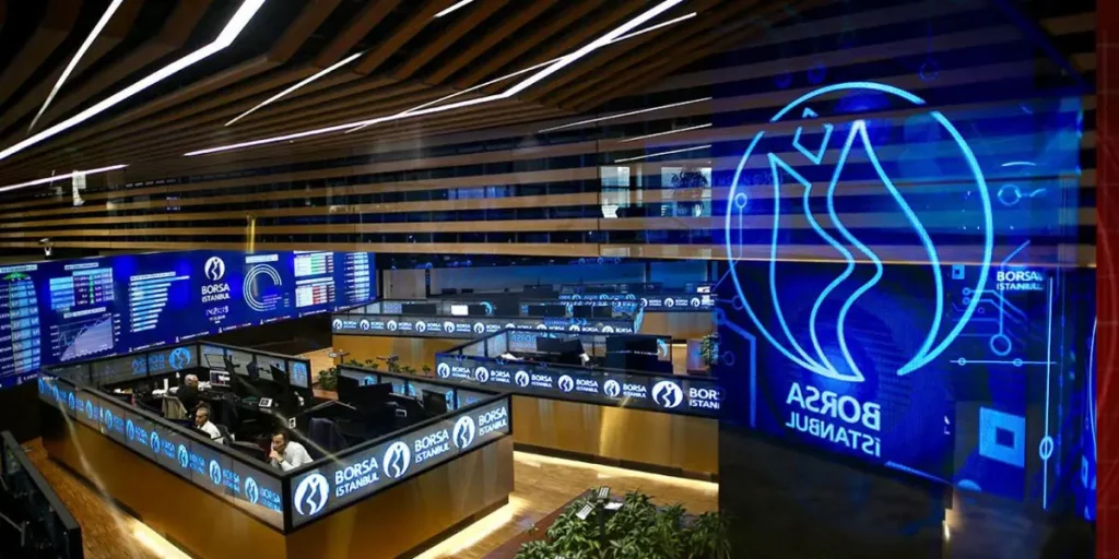 BIST 100 zirvede kapandı