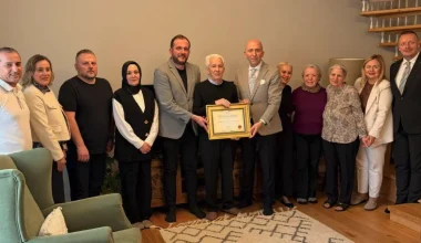 Prof. Dr. Hamzaoğlu’na Vefa Beratı takdim edildi