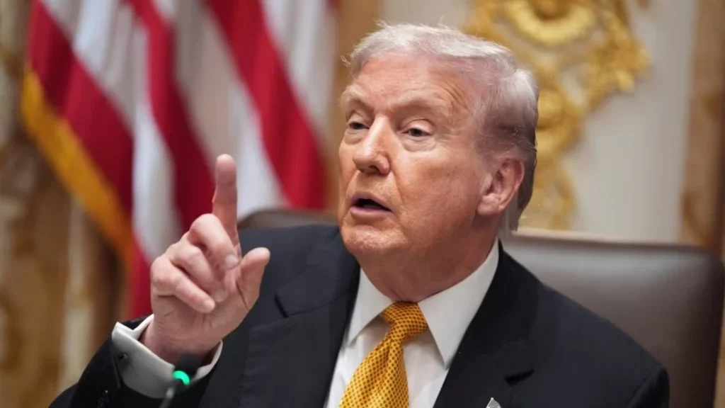 Trump’tan Hürmüz Boğazı açıklaması: “Mayınları temizlemeye başlayacağız”