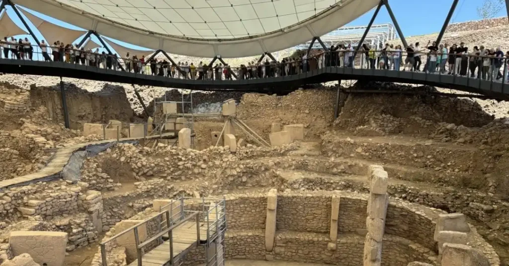 Bayram tatilinde UNESCO mirası Göbeklitepe'ye ziyaretçi akını