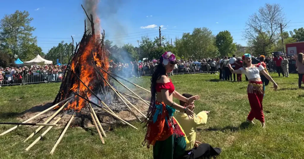 Edirne'de Kakava ateşi göğe yükseldi
