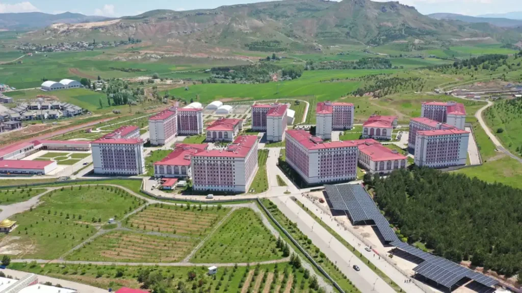 10 bin kişilik öğrenci yurdunda enerji dönüşümü: Elektriğin yüzde 40’ı karşılanacak