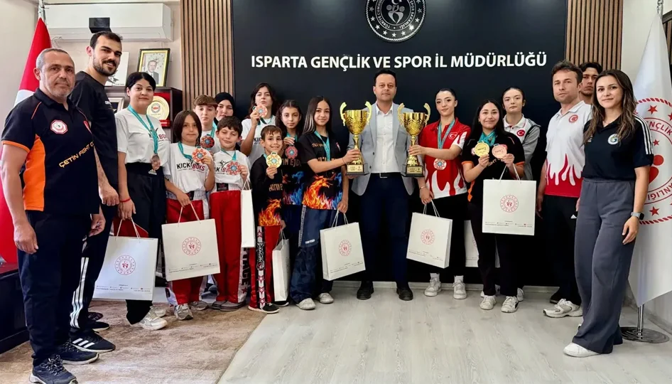 Ispartalı Kickboksçulardan Dünya Kupası’nda tarihi başarı
