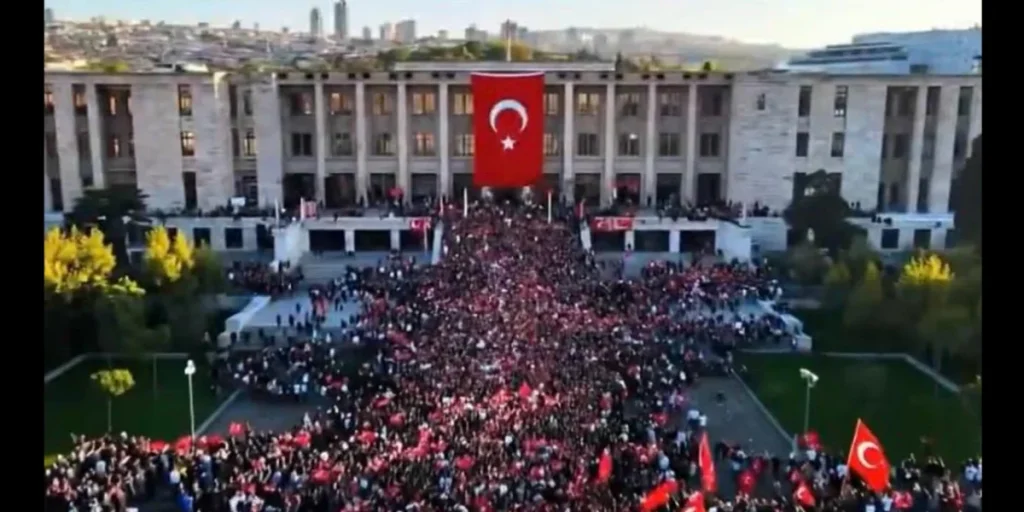 15 Temmuz, milletimizin iradesiyle yazılan tarihi bir destandır