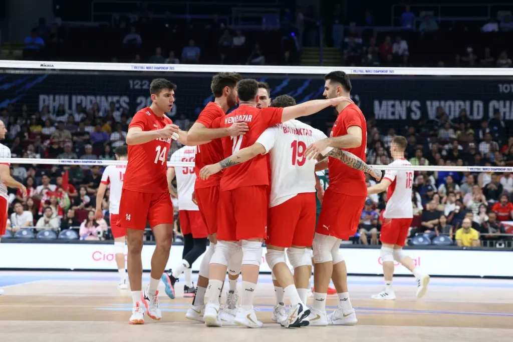 A Milli Erkek Voleybol Takımı'ndan 6. galibiyet