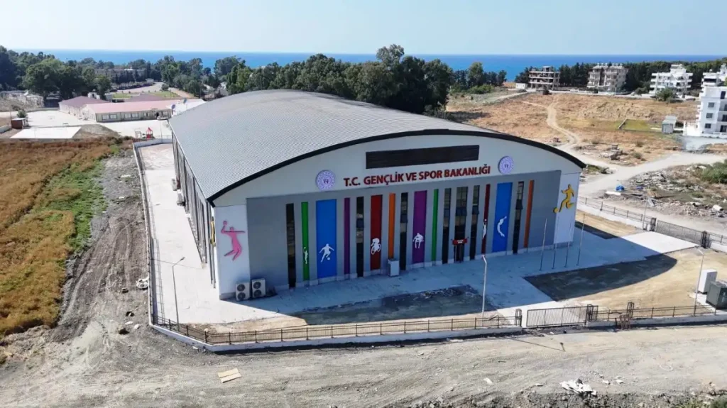Arsuz'a 1000 kişilik spor salonu