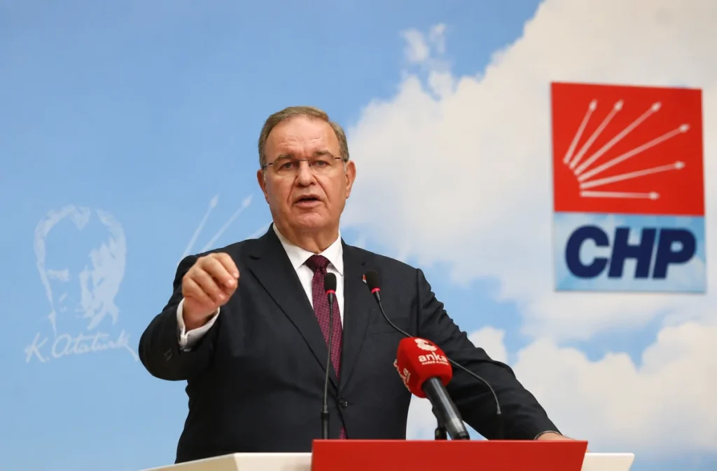 Faik Öztrak Grup Başkanı oldu