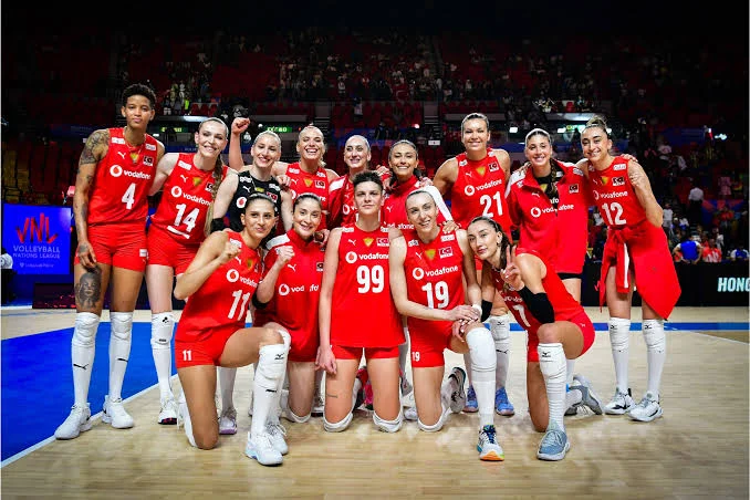 Filenin Sultanları Çin engelini aşıp finale yükselmek istiyor