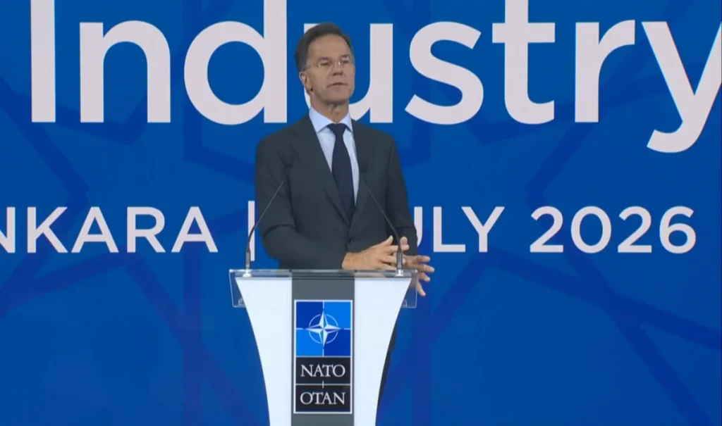 Rutte'den NATO'da yeni savunma adımı: 12 tanker uçağı alınacak