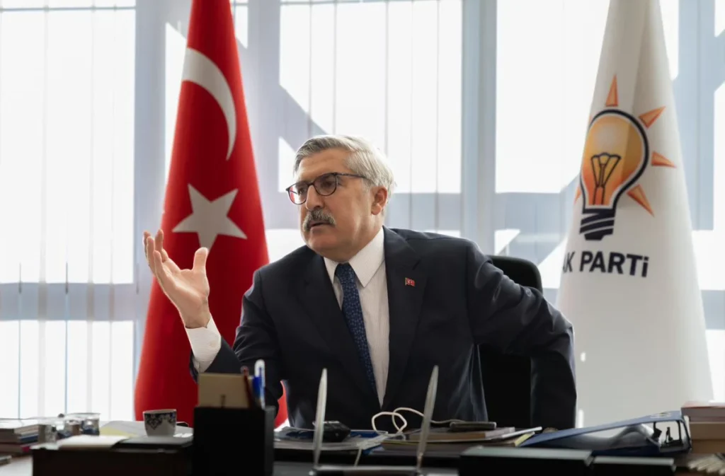 Sayın Özel tarihin yanlış tarafındasınız
