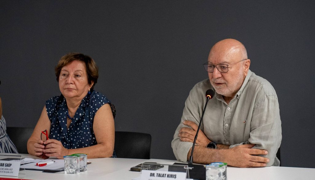 Hekimler, yüksek meblağlara ulaşan tazminat davalarına sert tepki gösterdi. Türk