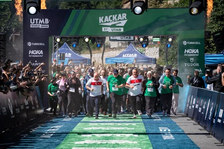 60 ülkeden 2 bin sporcu Rize'de