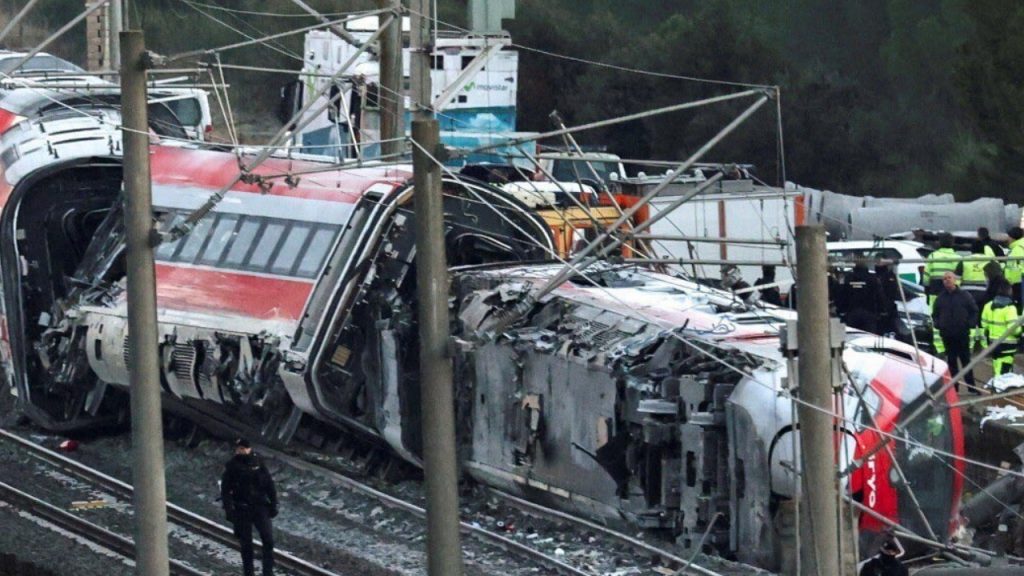 İspanya’da iki hızlı tren çarpıştı: 39 kişi hayatını kaybetti